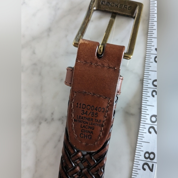 Men's Docker's leather belt, braided. Size 34. Measures 40" tip to tip. - Picture 2 of 8